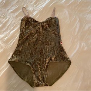 All Velvet Yumiko in Denise style